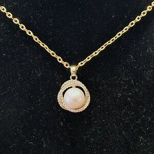 Gold Infinity Pearl Pendant Necklace